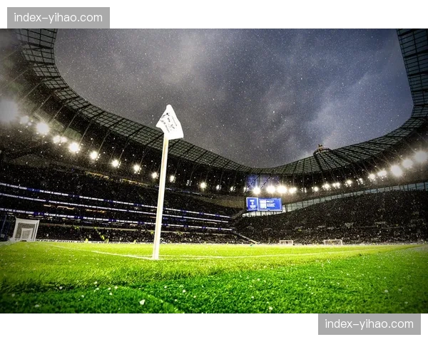 托特纳姆热刺球场将启用新的泛光照明系统，旨在减少球员高速压迫下的视觉疲劳。