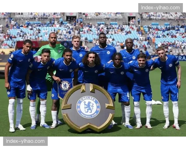 切尔西旧将布里奇现身斯坦福桥观战，引发球迷热议